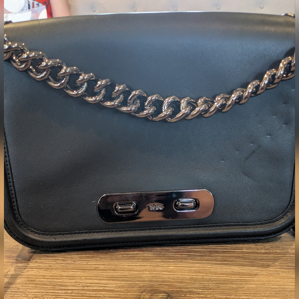 Coach Swagger Bag In Black Crossbody with Chain Detail - Picture 2 of 8